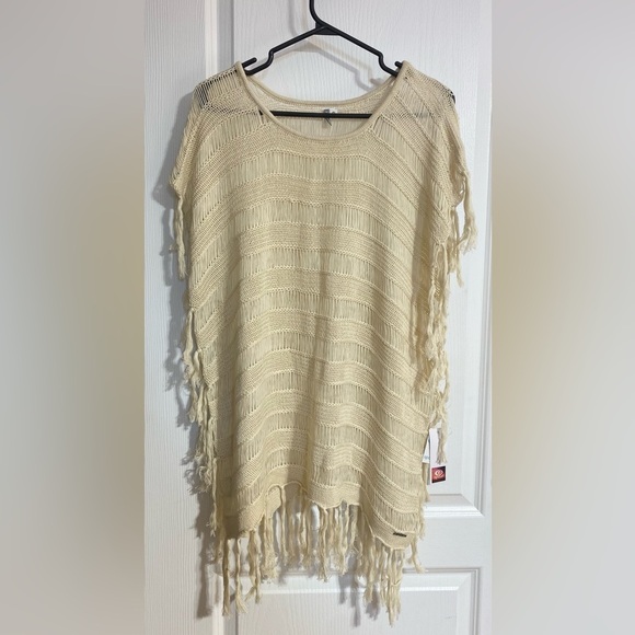 NWT Ripcurl Fringe Boho Hippie Coastal Summer Beachy Swimsuit Coverup Size XS - Picture 1 of 9